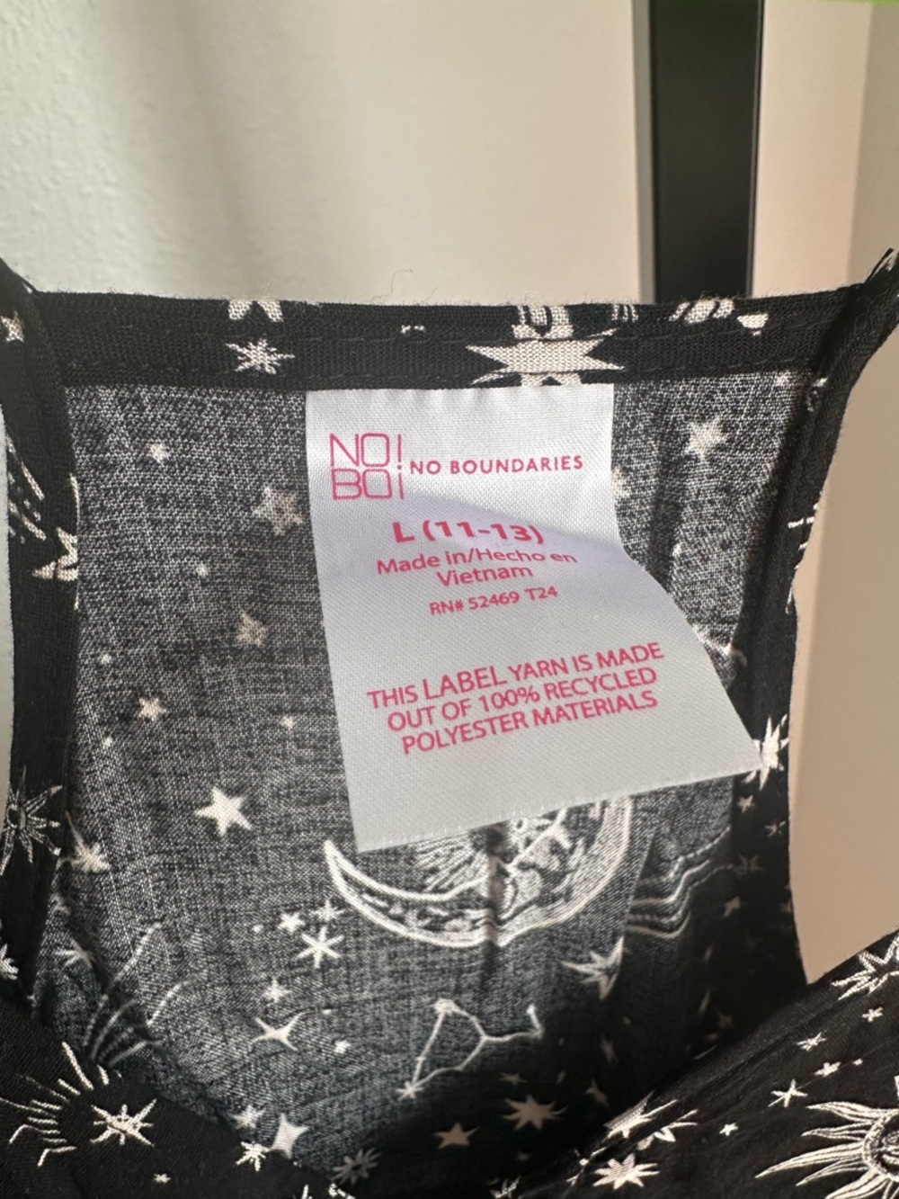 No boundaries size large black moon shirt - Picture 3 of 4